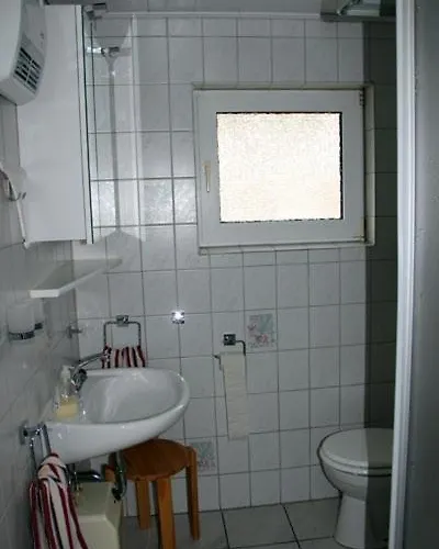 Апартаменты Ferienhaeuser Mittelhof Бад-Берлебург