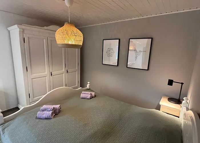 Апартаменты Ferienhaeuser Mittelhof Бад-Берлебург